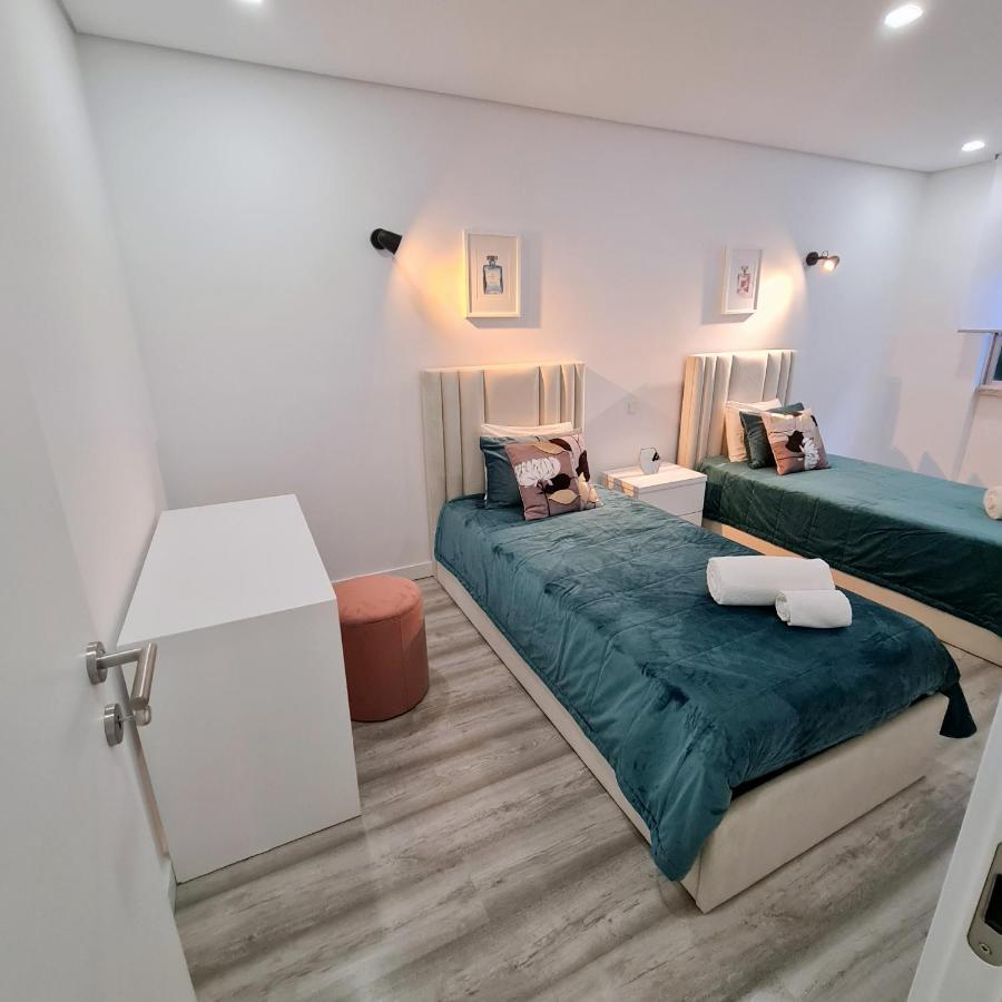 S. Soares T3 Apartment Setubal